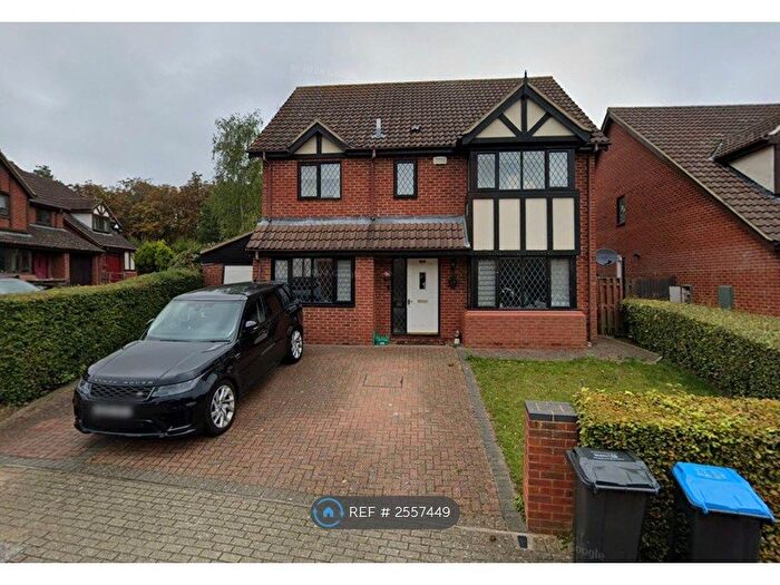 5 Bedroom Detached House To Rent In Paxton Crescent, Shenley Lodge, Milton Keynes, MK5