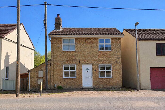 3 Bedroom Detached House For Sale In The Bank, Somersham, Cambridgeshire., PE28