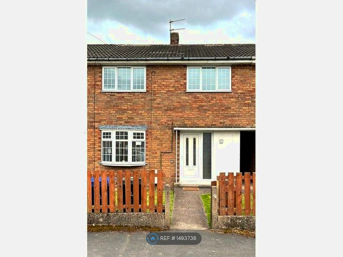 3 Bedroom Terraced House To Rent In Haynes Gardens, Thorne, Doncaster, DN8