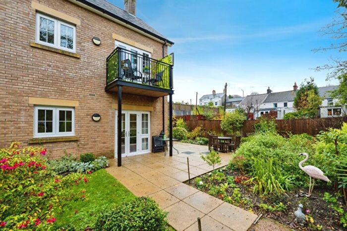 1 Bedroom Flat For Sale In Gower Road, Sketty, Swansea, SA2