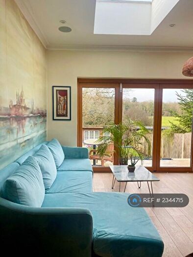 3 Bedroom Terraced House To Rent In Barrenger Road, London, N10