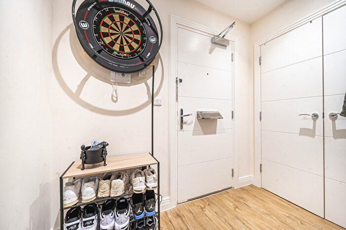 2 Bedroom Flat For Sale In Chilton House, Stevenage, Hertfordshire, SG1