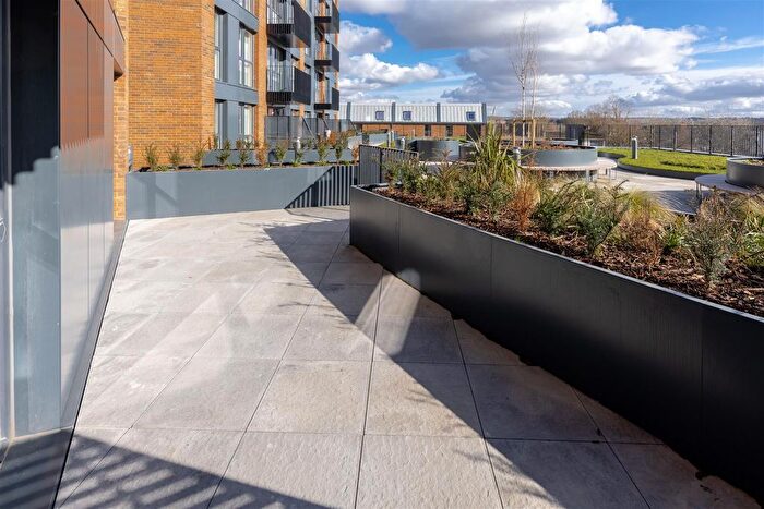 2 Bedroom Flat To Rent In Beacon Place, Bletchley, Milton Keynes, MK2