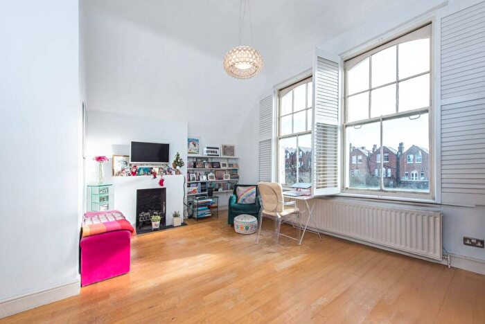 1 Bedroom Flat For Sale In Canfield Gardens, South Hampstead, London, NW6