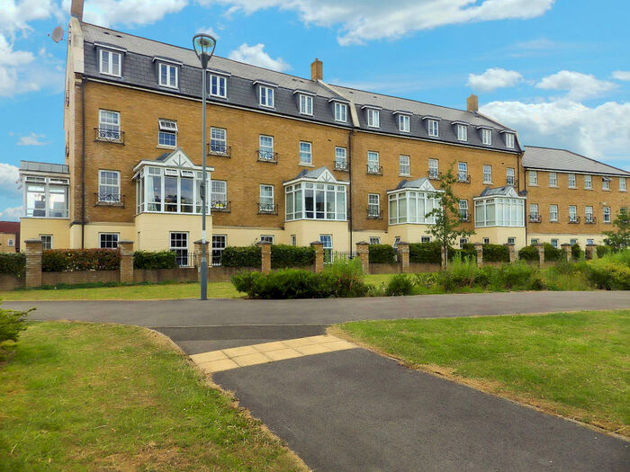 2 Bedroom Apartment To Rent In Copperfields, Swindon, Wiltshire, SN25