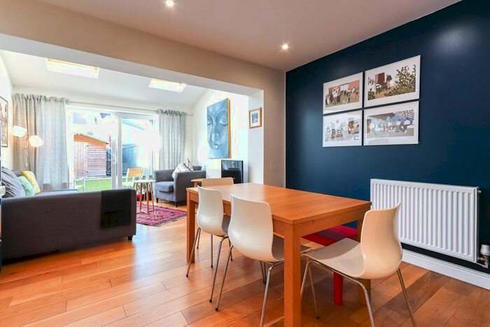 3 Bedroom Flat To Rent In Arthur Milton Street, Bristol, BS7