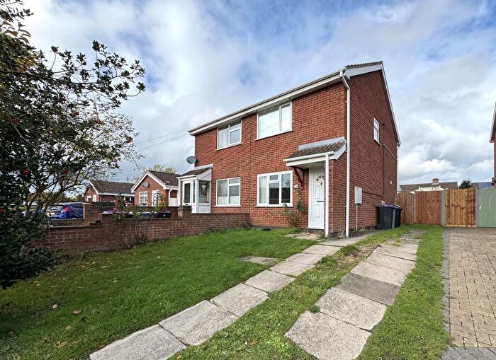 2 Bedroom House To Rent In Truro Close, Grantham, NG31