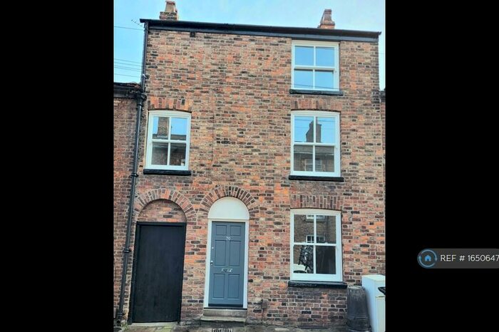 4 Bedroom Terraced House To Rent In St George St, Macclesfield, SK11