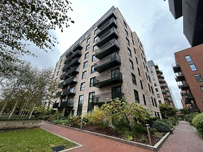 1 Bedroom Flat To Rent In Greenleaf Walk, Southall, UB1