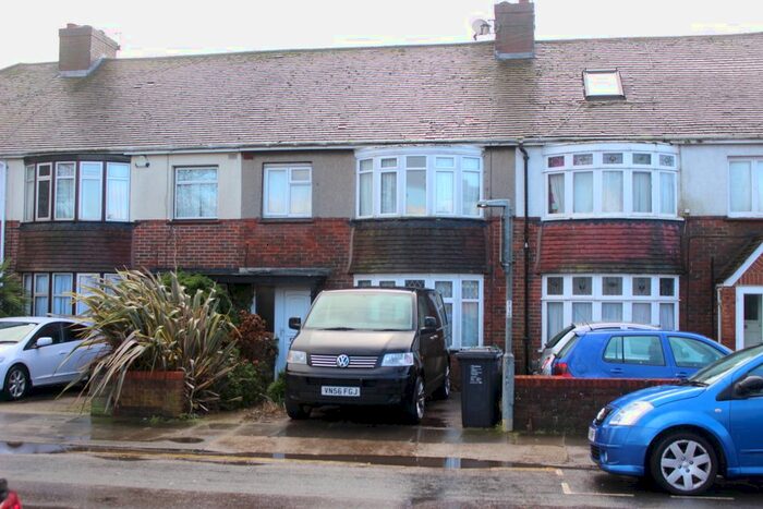 3 Bedroom Terraced House To Rent In Victoria Road, Porstlade, Brighton, BN41