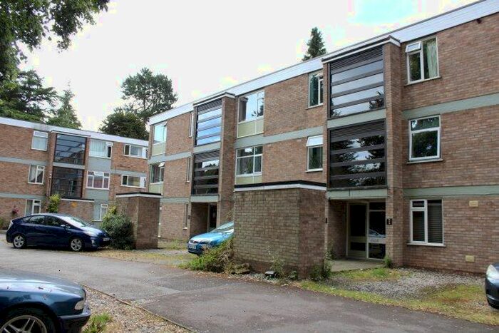 2 Bedroom Flat To Rent In Russell Road, Birmingham, B13