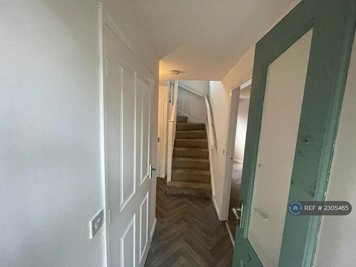 3 Bedroom Semi-Detached House To Rent In Whittington Street, Ashton-Under-Lyne, OL7