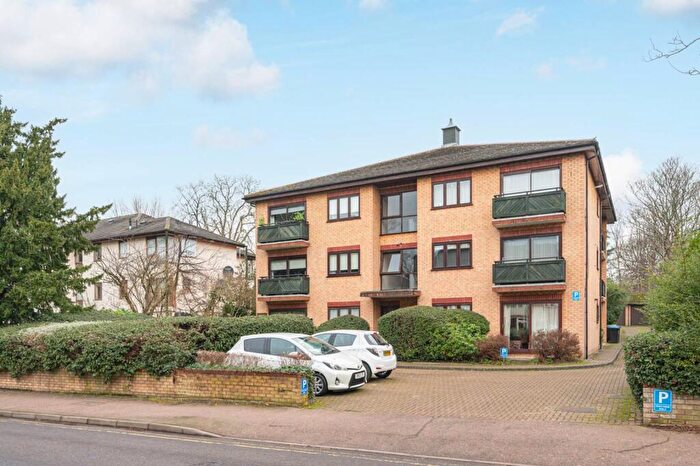 2 Bedroom Flat To Rent In Albemarle Road, Beckenham, BR3