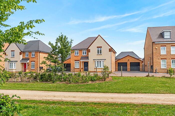 4 Bedroom Detached House For Sale In Blackbird Close, Wixams, MK42