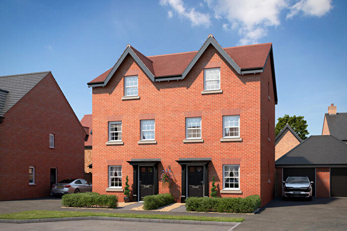 3 Bedroom Semi-Detached House For Sale In Watermill Way, Northampton, NN4