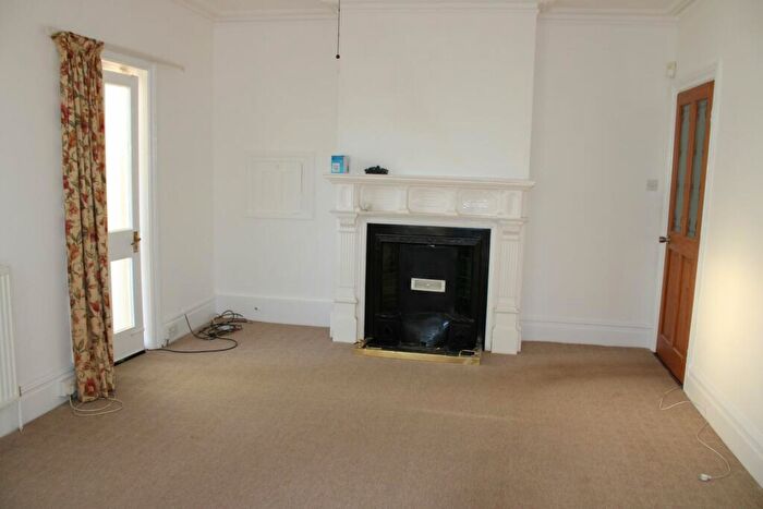 1 Bedroom Flat To Rent In Priory Road, Felixstowe, IP11