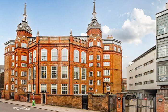 1 Bedroom Flat For Sale In Hornsey Road, London, N7