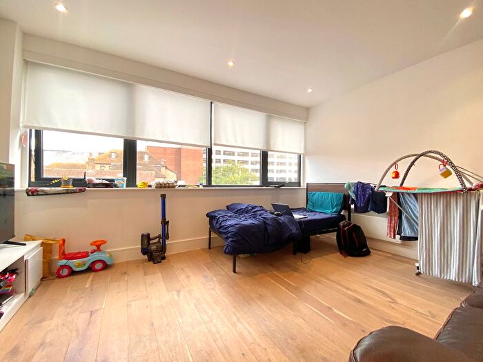 1 Bedroom Flat To Rent In Romney Place, Maidstone, ME15