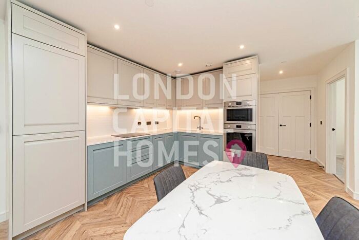 2 Bedroom Apartment To Rent In Tryon House Brook Street Kingston Upon Thames, KT1