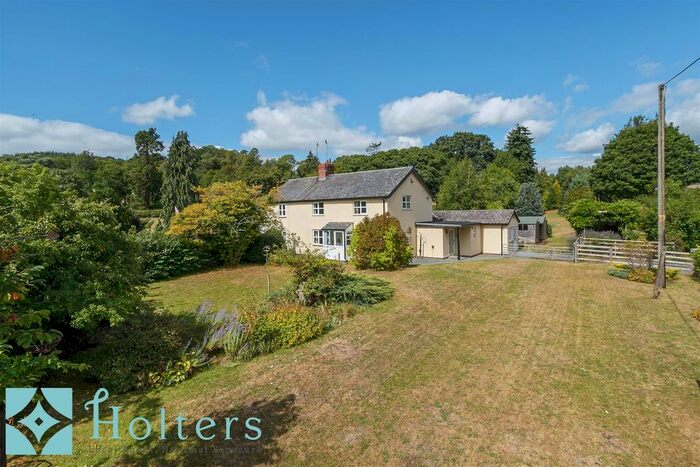 3 Bedroom Semi-Detached House For Sale In Presteigne, LD8