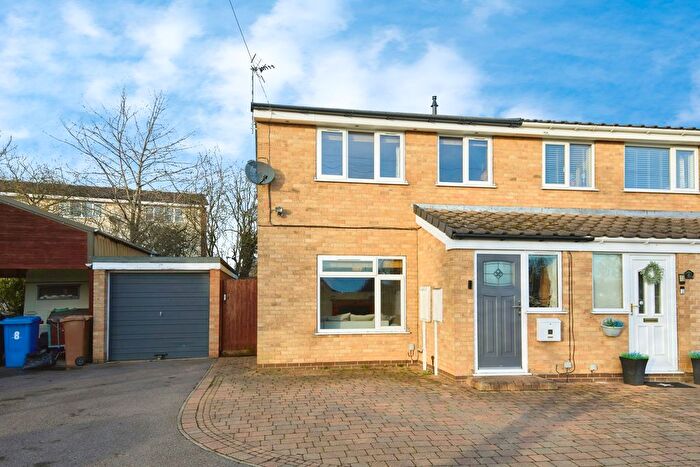 3 Bedroom Semi Detached House For Sale In Field View Close, Derby, DE24