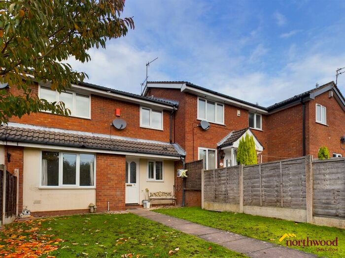 2 Bedroom Town House To Rent In Winterside Close, Waterhayes, Newcastle-under-Lyme, ST5