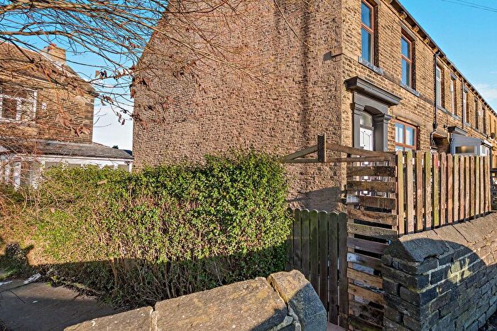 3 Bedroom Terraced House For Sale In Intake Road, Bradford, BD2