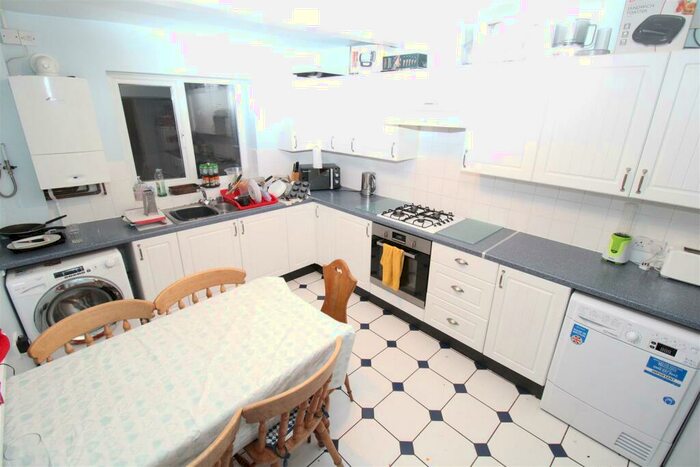 4 Bedroom Terraced House To Rent In Queen Street, Treforest, CF37