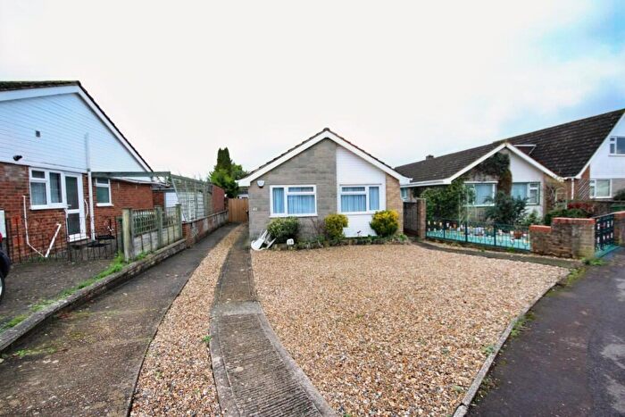 2 Bedroom Detached Bungalow For Sale In Lullingstone Road, Allington, Maidstone, ME16