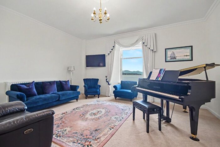 2 Bedroom Flat For Sale In Cloch Road, Inverclyde, Gourock, PA19