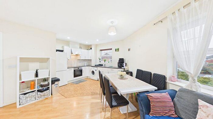 2 Bedroom Flat For Sale In Butler Close, Edgware, HA8