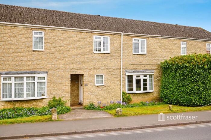 3 Bedroom House To Rent In Lyne Road, Kidlington, Oxfordshire, OX5