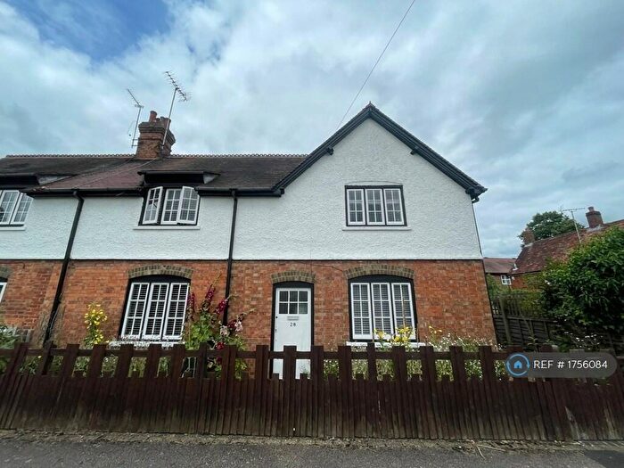 3 Bedroom Semi-Detached House To Rent In Southcott Village, Linslade, LU7