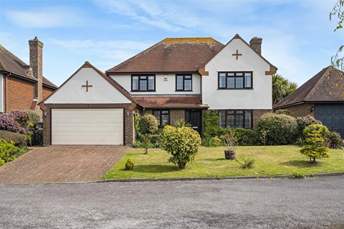 4 Bedroom Detached House For Sale In Sunningdale Close, Seaford, BN25