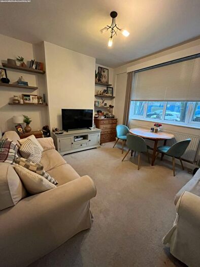 2 Bedroom Flat To Rent In Moira Court, Balham High Road, London, SW17