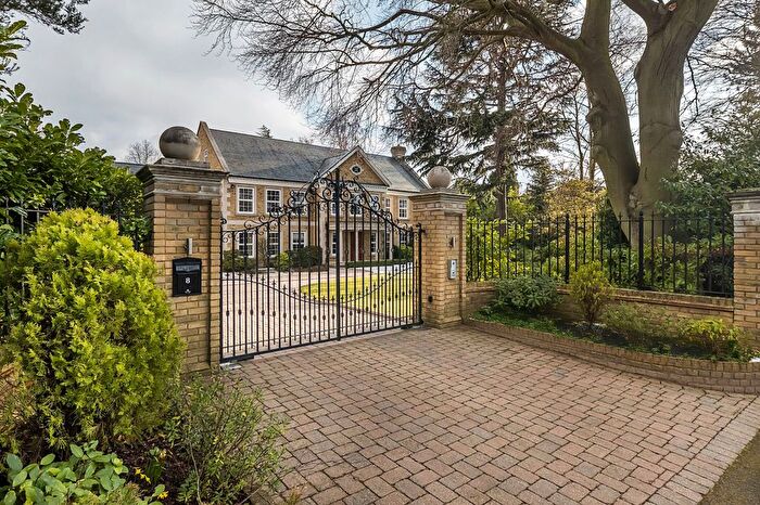 6 Bedroom Detached House To Rent In Eaton Park, Cobham, Surrey, KT11