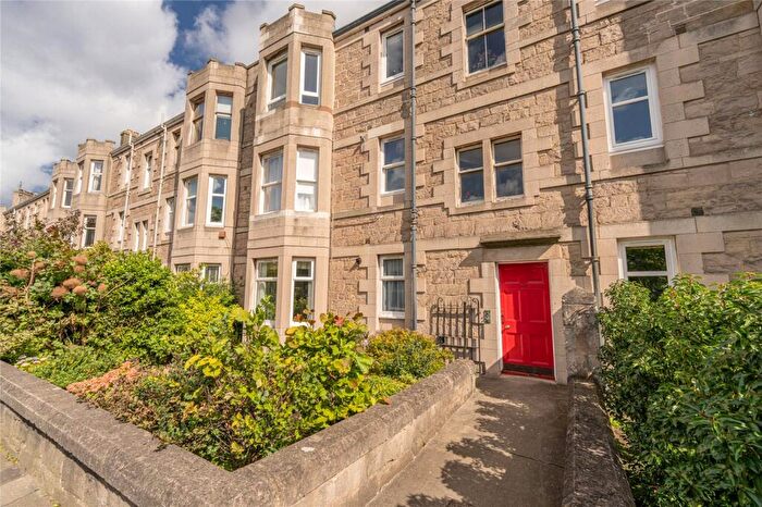 2 Bedroom Flat For Sale In / Granton Road, Edinburgh, EH5