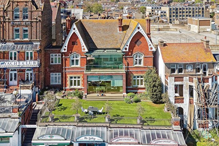 6 Bedroom Detached House For Sale In Cliff Street, Ramsgate, Kent, CT11