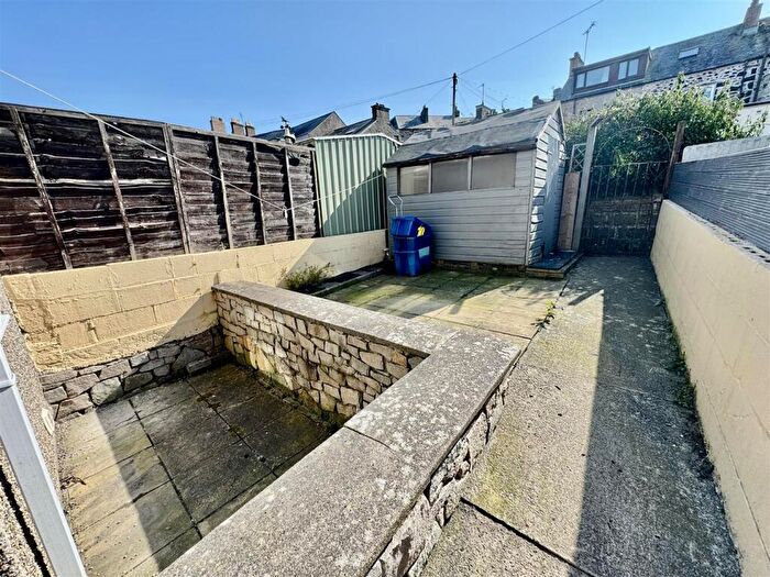 2 Bedroom Cottage To Rent In Baptist Square, Pwllheli, LL53