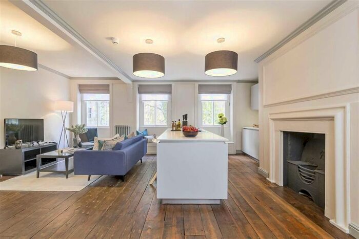 1 Bedroom Flat To Rent In Soho Square, London, W1D