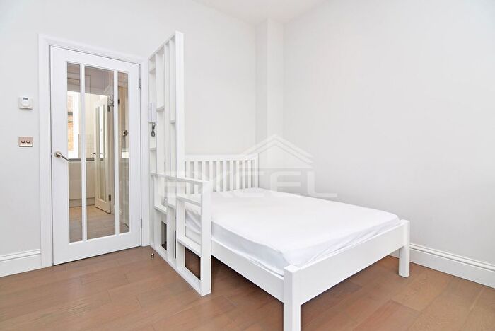 Studio To Rent In Finchley Road, Hampstead, London, NW3