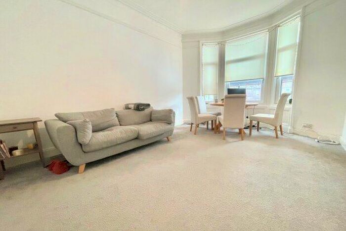 1 Bedroom Flat To Rent In Craigie Street, Glasgow, G42