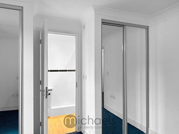 2 Bedroom Apartment For Sale In Tufnell Way, Colchester, Colchester, CO4