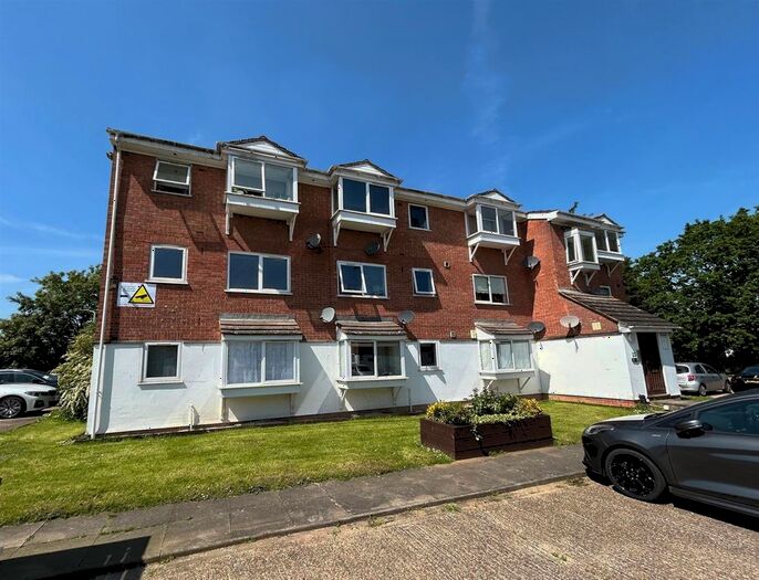 1 Bedroom Flat To Rent In Braithwaite Avenue, Romford, RM7