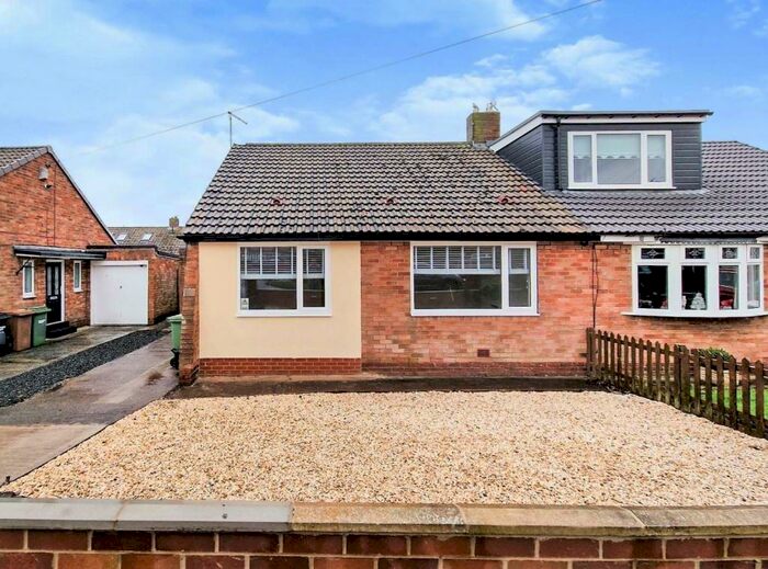 2 Bedroom Bungalow To Rent In Acorn Avenue, Bedlington, Northumberland, NE22