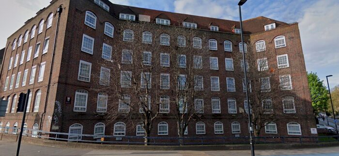 5 Bedroom Flat To Rent In Bromley High Street, London, E3