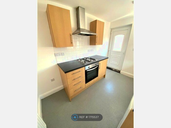 2 Bedroom Flat To Rent In Derby Street, Jarrow, NE32