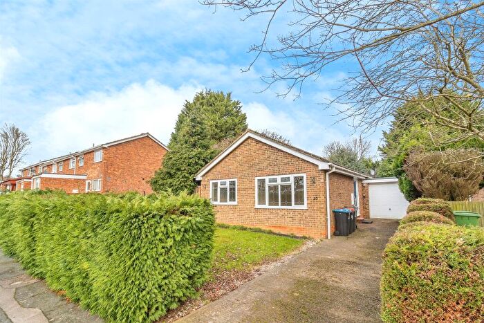 2 Bedroom Detached Bungalow For Sale In Ayr Way, Bletchley, Milton Keynes, MK3