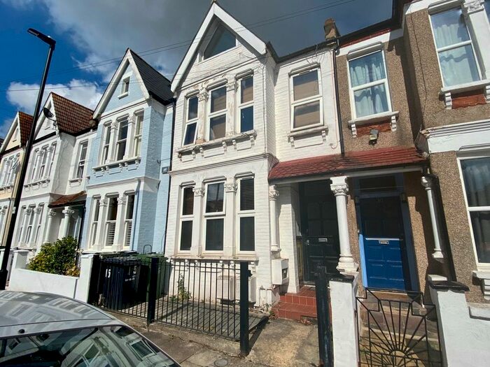 2 Bedroom Flat To Rent In Brancaster Road, Streatham, SW16