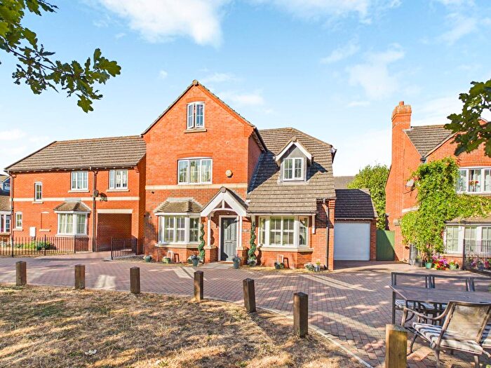 4 Bedroom Detached House For Sale In Hemlock Close, Weston Turville, HP22